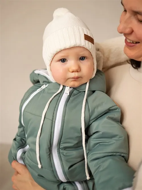 Шапка демисезон с помпоном Lapland milk Шапка демисезон с помпоном Lapland milk